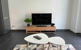 Rare Studio Tout Equipe, 5 Min Des Plages +Parking